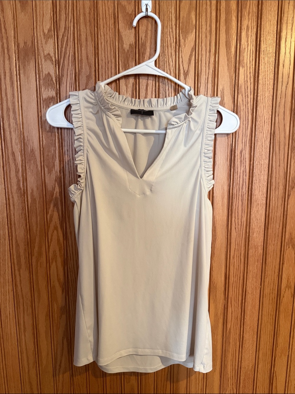 Tahari Cream Ruffle-Edge V-Neck Sleeveless Shell